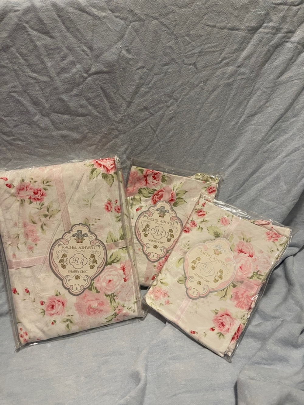 Rachel Ashwell, shabby chic QUEEN 
WILD FLOWER  duvet  🌸